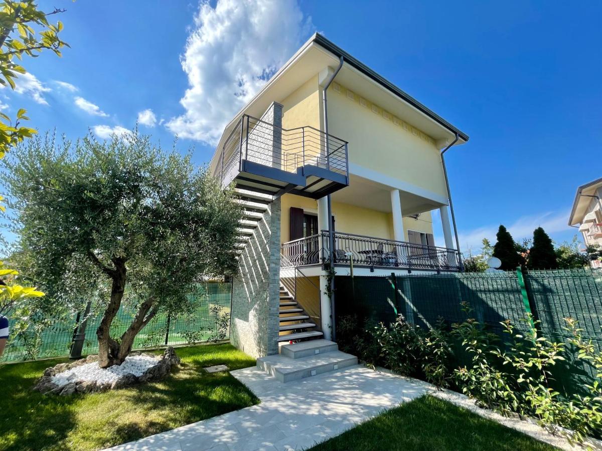 Villa Elena Desenzano del Garda Buitenkant foto