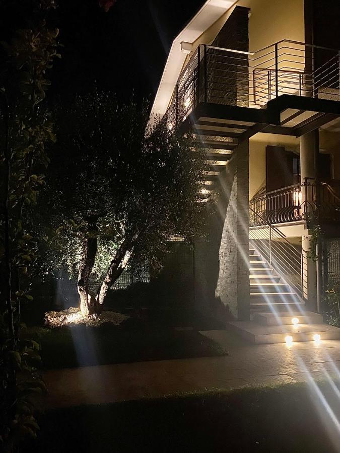 Villa Elena Desenzano del Garda Buitenkant foto