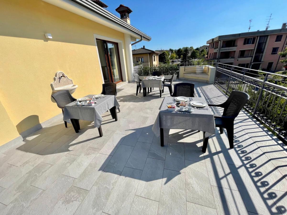 Villa Elena Desenzano del Garda Buitenkant foto