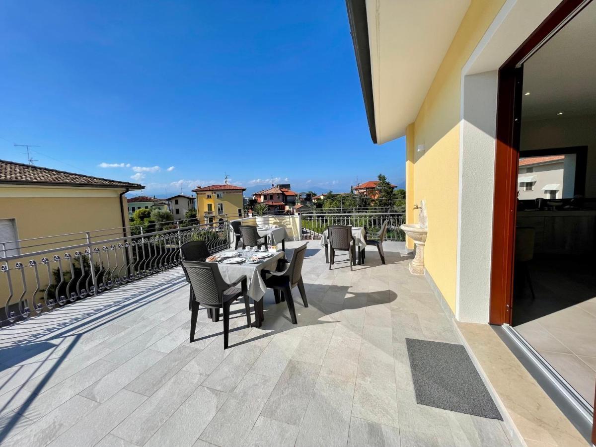 Villa Elena Desenzano del Garda Buitenkant foto